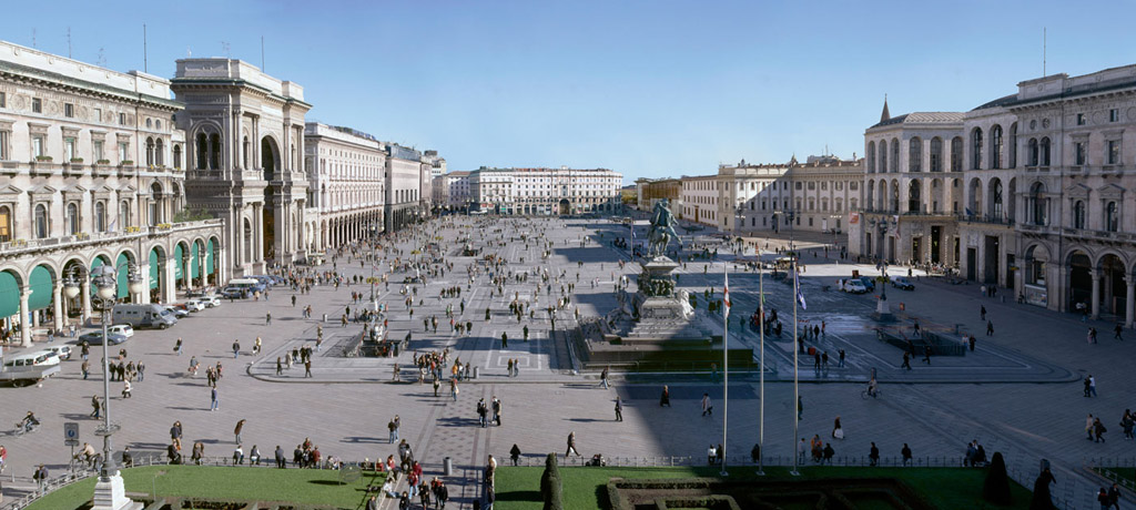 milano piazza vuota